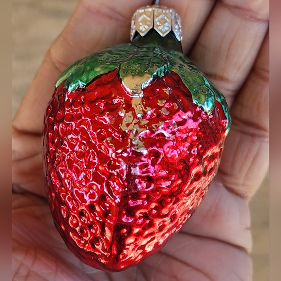 Vintage Poland Strawberry Mercury Glass Christmas Ornament - Picture 5 of 10
